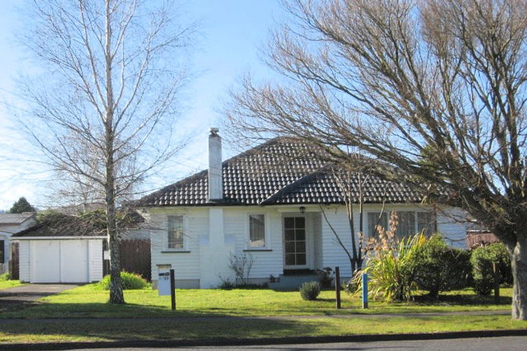 Photo of property in 2/98 Kelvin Road, Papakura, 2110