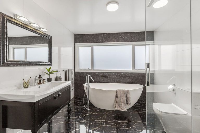 Photo of property in 19 Jubilee Road, Khandallah, Wellington, 6035