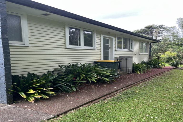 Photo of property in 1/195 Godley Road, Titirangi, Auckland, 0604