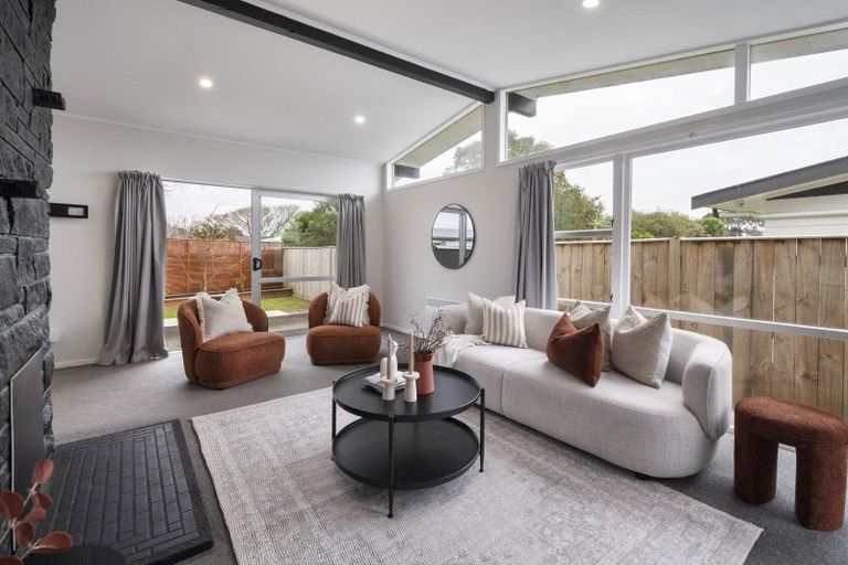 Photo of property in 9 Abraham Crescent, Milson, Palmerston North, 4414