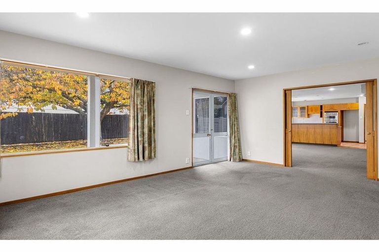 Photo of property in 3 Quirk Place, Sockburn, Christchurch, 8042