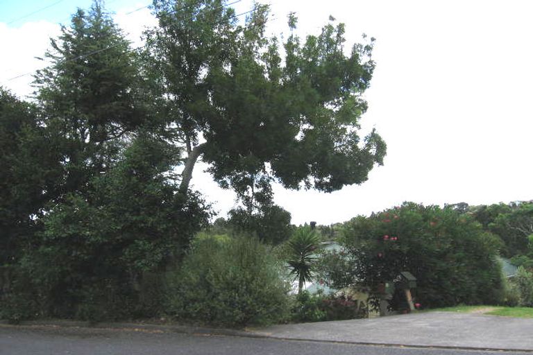 Photo of property in 9 Coroglen Avenue, Birkenhead, Auckland, 0626