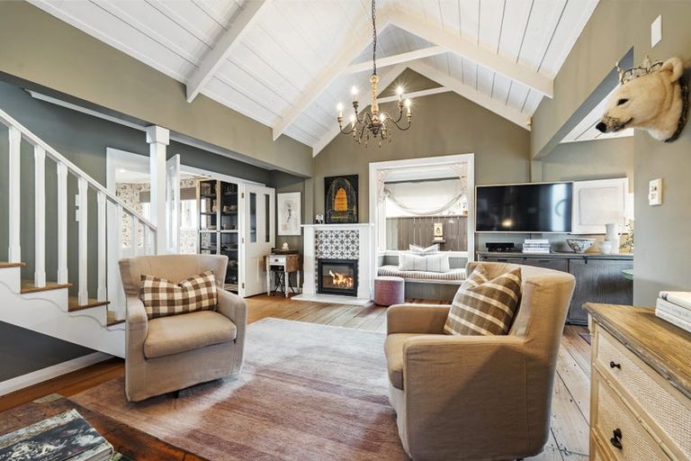 Photo of property in 89 Pendarves Street, New Plymouth, 4310