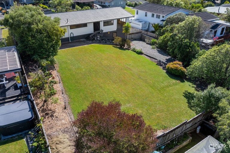 Photo of property in 19 Seymour Grove, Kingsley Heights, Upper Hutt, 5018