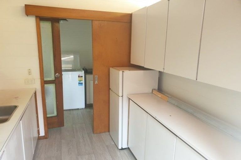 Photo of property in 8 Evergreen Place, Sunshine Bay, Queenstown, 9300