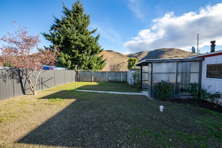 Photo of property in 10 Railway Terrace, Millers Flat, Roxburgh, 9572