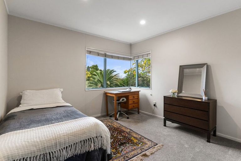 Photo of property in 1/36 Kowhai Road, Campbells Bay, Auckland, 0630