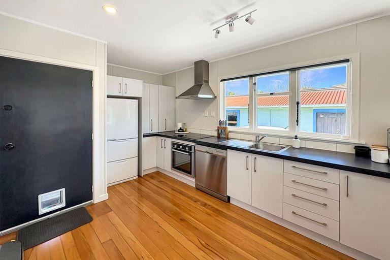Photo of property in 1/218 Pine Avenue, South New Brighton, Christchurch, 8062