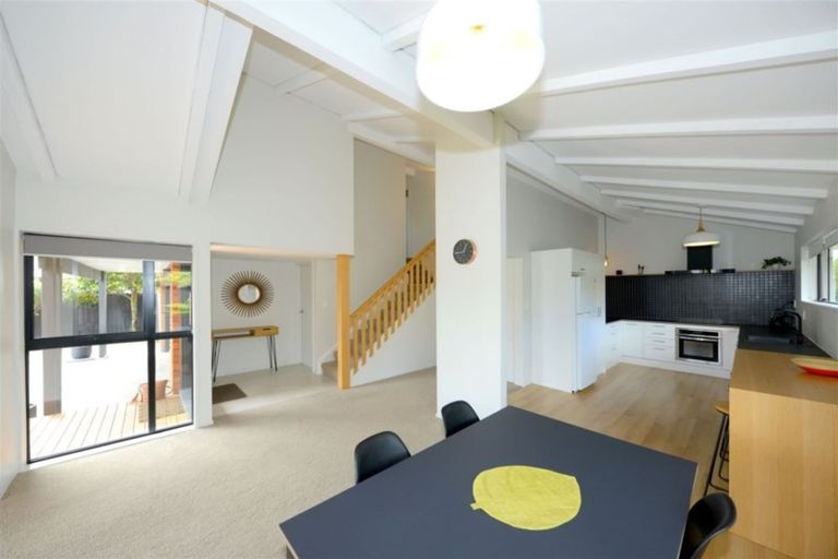 Photo of property in 4 Kingham Place, Avonhead, Christchurch, 8042