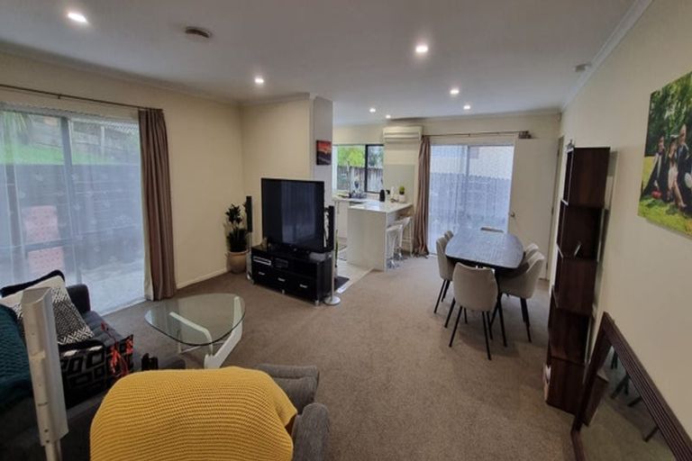 Photo of property in 31b Chieftain Rise, Goodwood Heights, Auckland, 2105