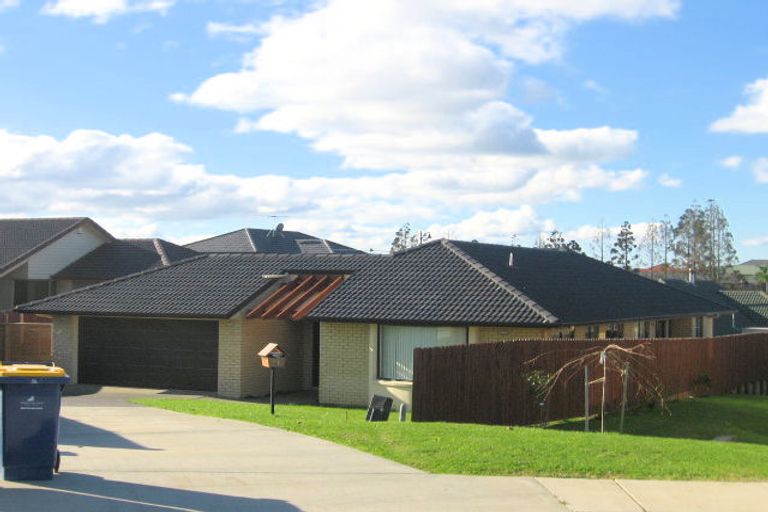 Photo of property in 9 Elkstone Place, Henderson, Auckland, 0612