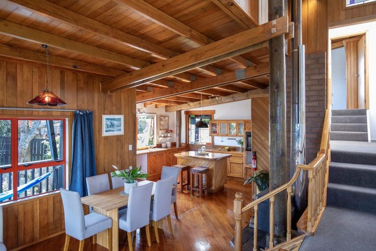 Photo of property in 1 Bay View Road, Raglan, 3225