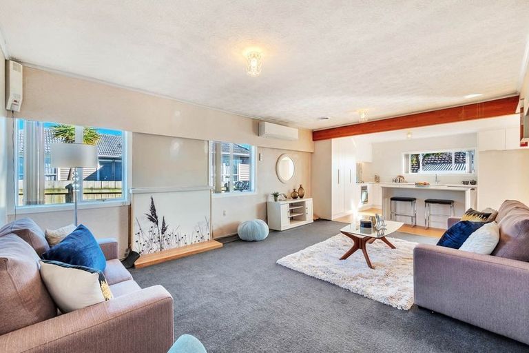 Photo of property in 55 Sturges Road, Henderson, Auckland, 0612