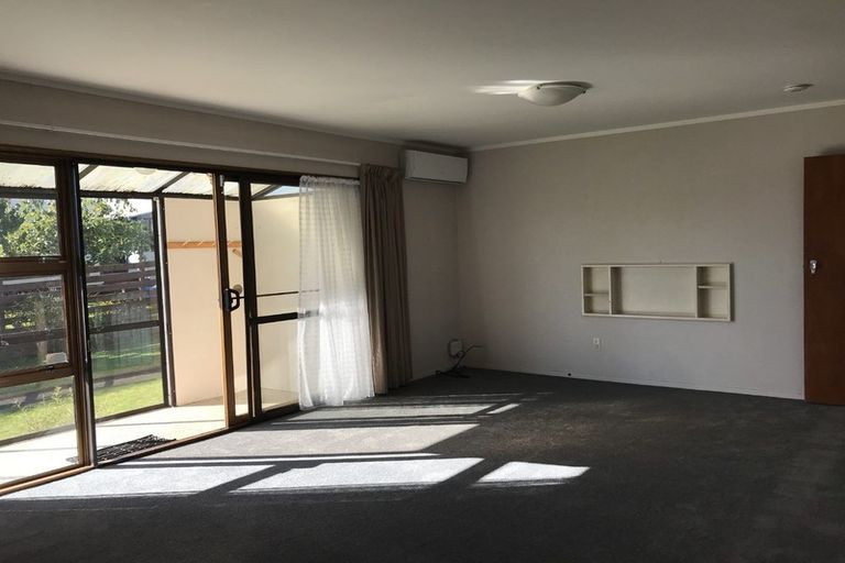 Photo of property in 2/1246 Cameron Road, Gate Pa, Tauranga, 3112