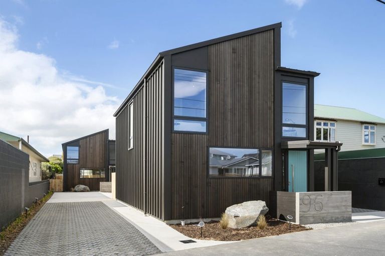 Photo of property in 96b Apu Crescent, Lyall Bay, Wellington, 6022