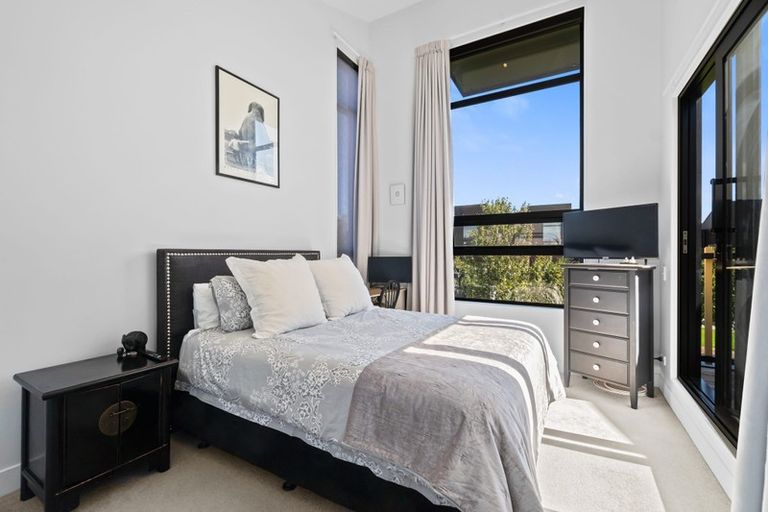 Photo of property in 27 Isitt Road, Hobsonville, Auckland, 0616