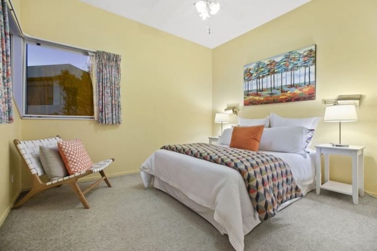 Photo of property in 10 Bragato Place, Chatswood, Auckland, 0626