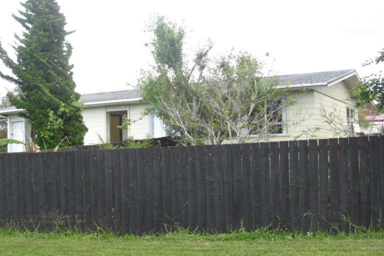 Photo of property in 2 Tuna Place, Manurewa, Auckland, 2102