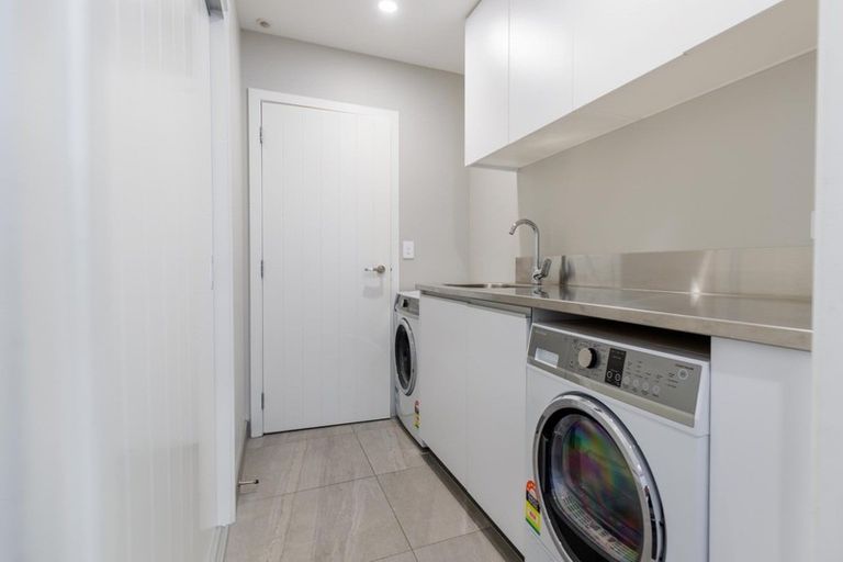 Photo of property in 12 Morepork Way, Arthurs Point, Queenstown, 9371