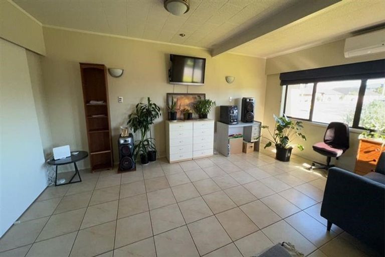 Photo of property in 127 Beach Road, Pahurehure, Papakura, 2113