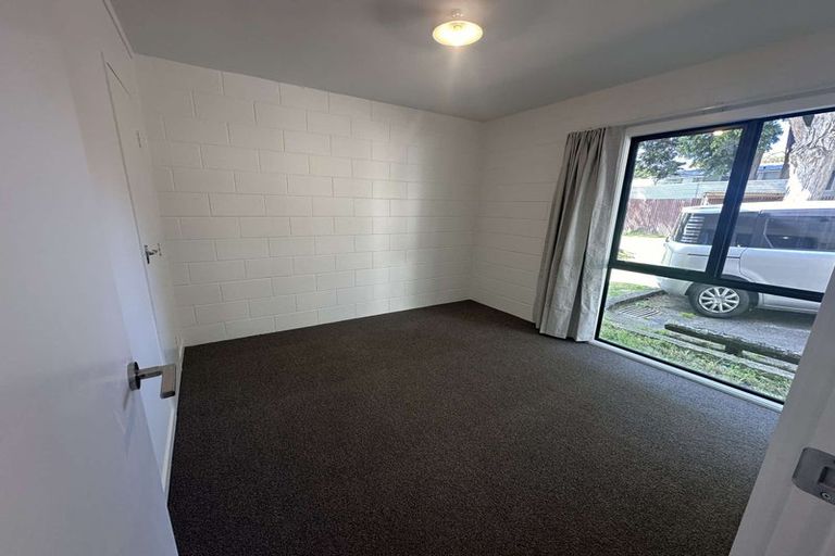 Photo of property in 5/12 Wood Street, Wallaceville, Upper Hutt, 5018