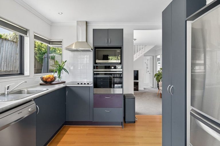 Photo of property in 6a Ranginui Road, Welcome Bay, Tauranga, 3112