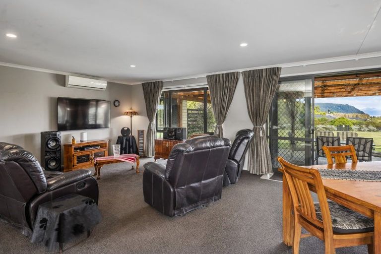 Photo of property in 16 Lacebark Drive, Kinloch, Taupo, 3377