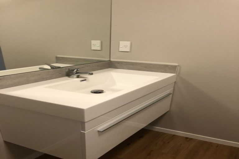 Photo of property in 2/27 Jones Crescent, Melville, Hamilton, 3206