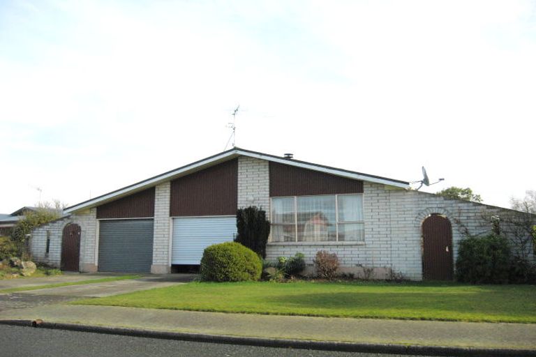 Photo of property in 33 Kildare Drive, Waikiwi, Invercargill, 9810