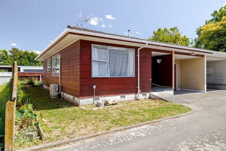 Photo of property in 668b Pioneer Highway, Highbury, Palmerston North, 4412