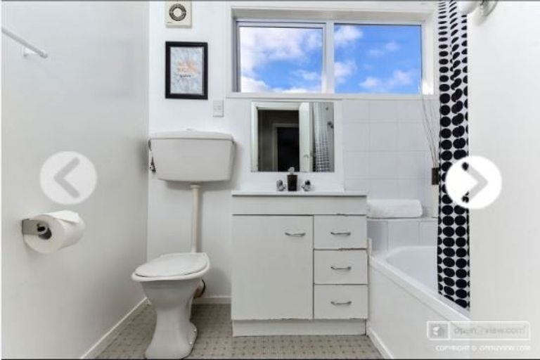 Photo of property in 2/117 Rangatira Road, Beach Haven, Auckland, 0626