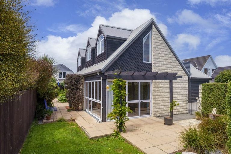 Photo of property in 34 Townshend Crescent, Halswell, Christchurch, 8025