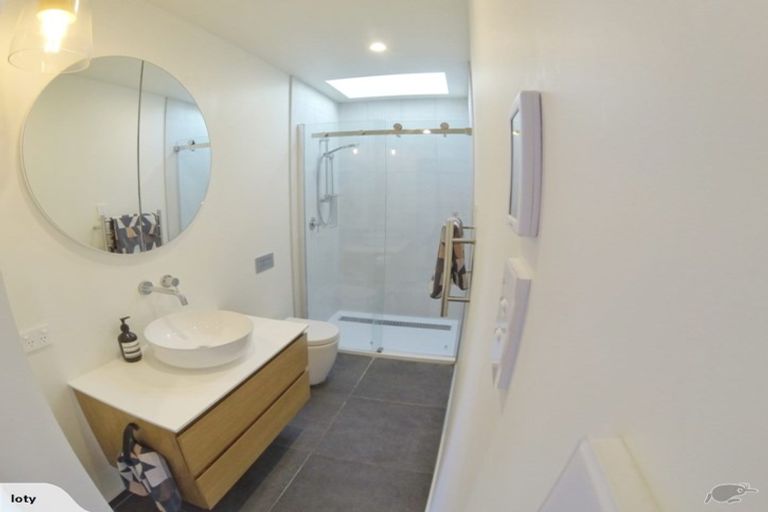 Photo of property in 12 Malcolm Avenue, Cashmere, Christchurch, 8022