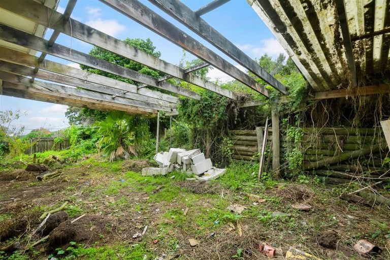 Photo of property in 24 Zingaro Place, Massey, Auckland, 0614