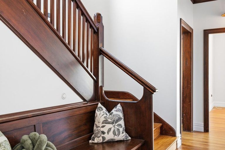 Photo of property in 4 Kent Road, Saint Johns Hill, Whanganui, 4501