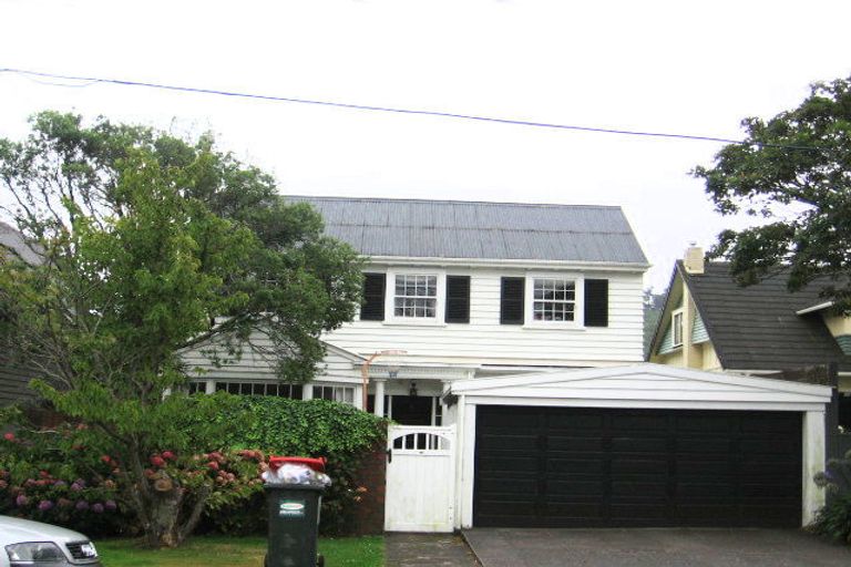 Photo of property in 6 Izard Road, Khandallah, Wellington, 6035