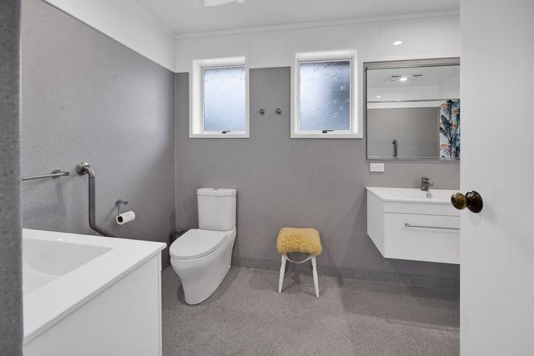 Photo of property in 11 Furlong Street, Hawera, 4610