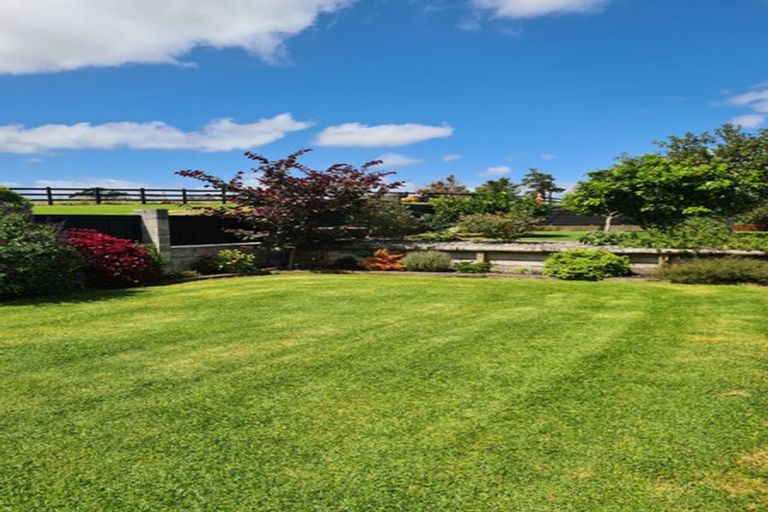 Photo of property in 17 Brewster Road, Pukekawa, Tuakau, 2696
