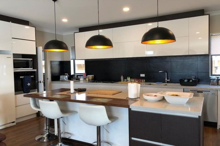 Photo of property in 2 Mullafin Road, Flat Bush, Auckland, 2019