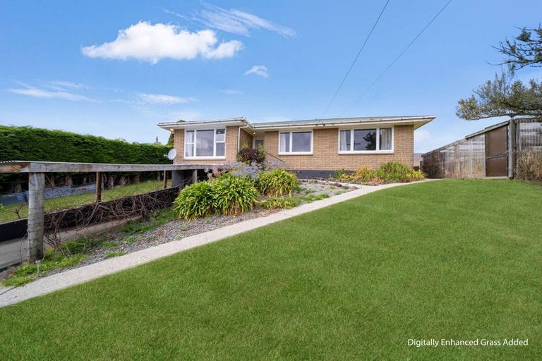 Photo of property in 1 George Street, Clinton, 9534