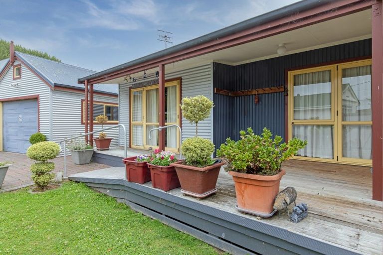 Photo of property in 13 Francis Drake Street, Waipukurau, 4200