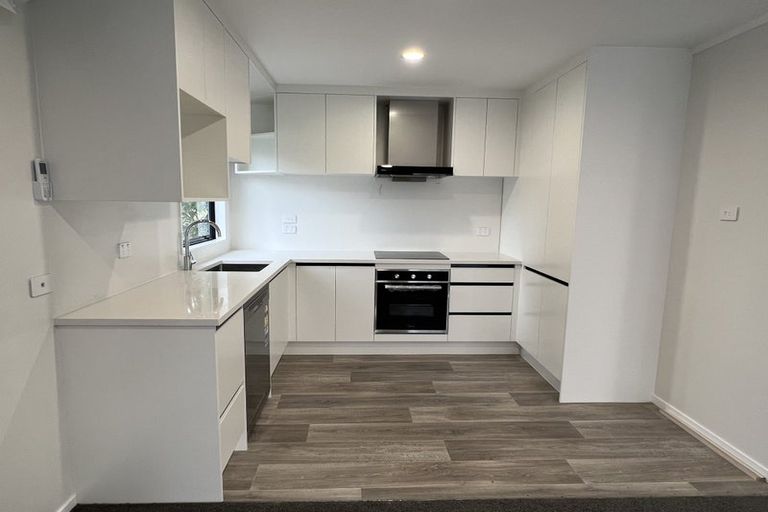 Photo of property in 53 Blakeborough Drive, Forrest Hill, Auckland, 0620