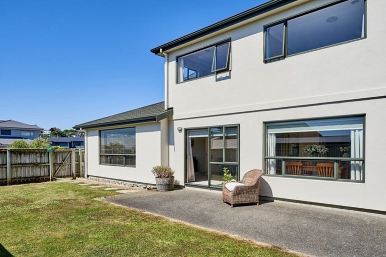 Photo of property in 9 Aspiring Terrace, Aotea, Porirua, 5024