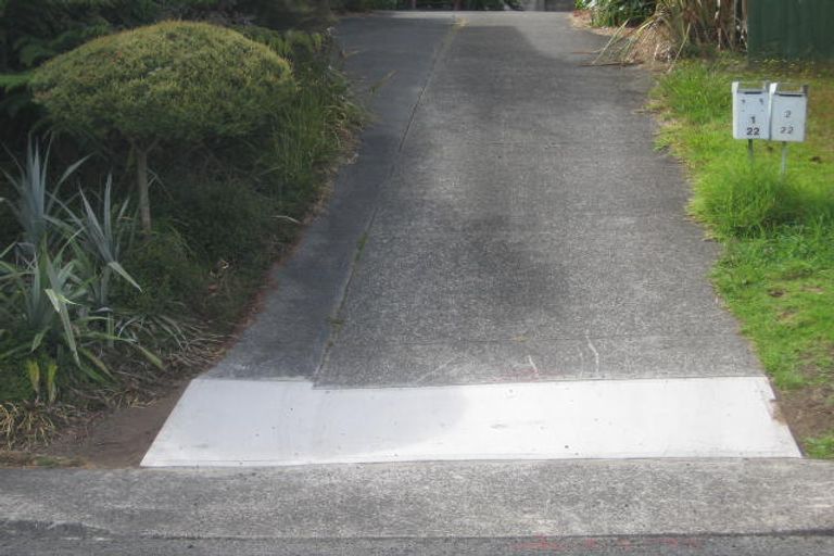 Photo of property in 2/22 Girrahween Drive, Totara Vale, Auckland, 0629