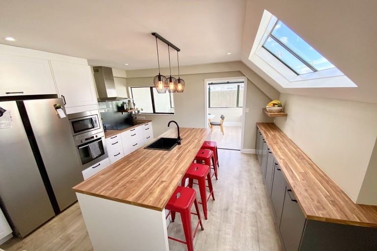 Photo of property in 16j Hobson Street, Thorndon, Wellington, 6011