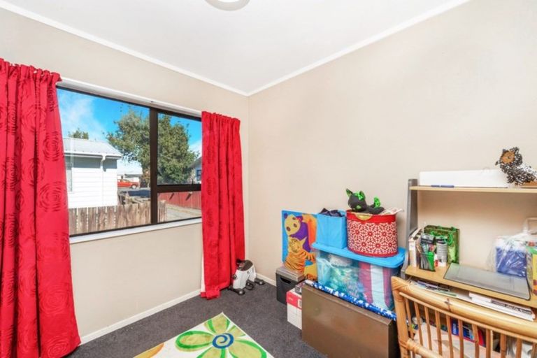 Photo of property in 76a Kahikatea Drive, Melville, Hamilton, 3206