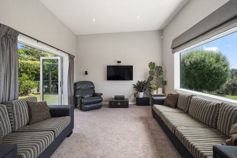 Photo of property in 75 Dalmore Way, Acacia Bay, Taupo, 3385