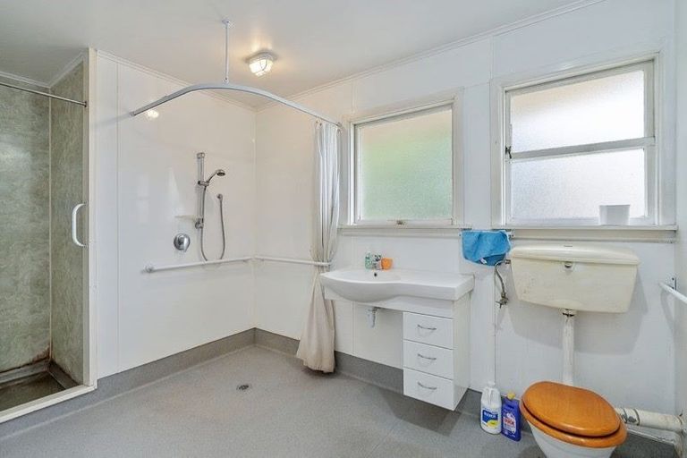 Photo of property in 374 Halswell Road, Halswell, Christchurch, 8025