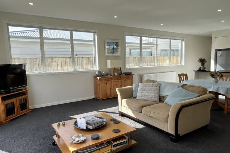 Photo of property in 30 Glide Lane, Whitby, Porirua, 5024