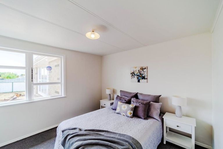 Photo of property in 12 Constable Crescent, Onekawa, Napier, 4110